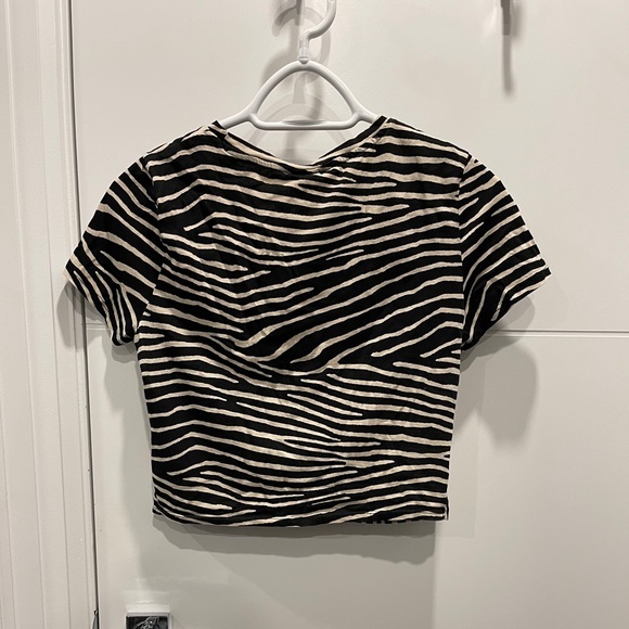 H&M Crop Top - Picture 2 of 3